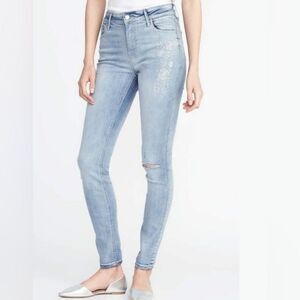 Old Navy midrise floral embroidered Rockstar super skinny light blue jeans sz 6